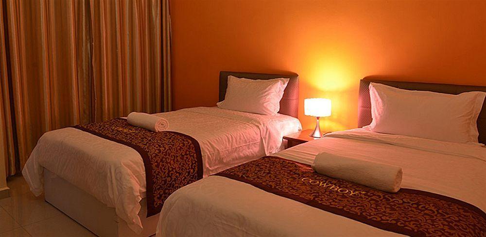 Collection O Hotel Super Cowboy Malacca Exteriér fotografie