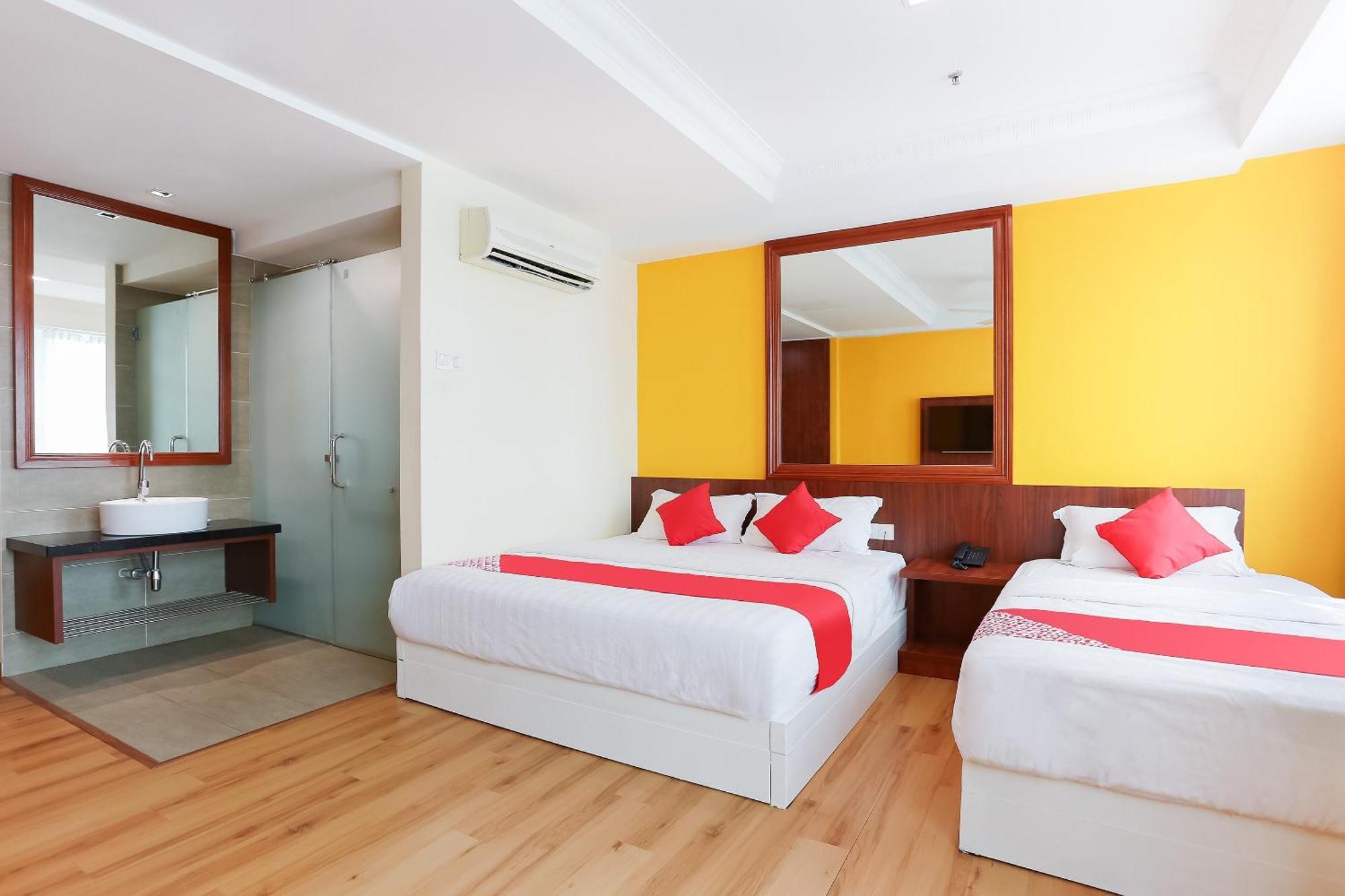 Collection O Hotel Super Cowboy Malacca Exteriér fotografie