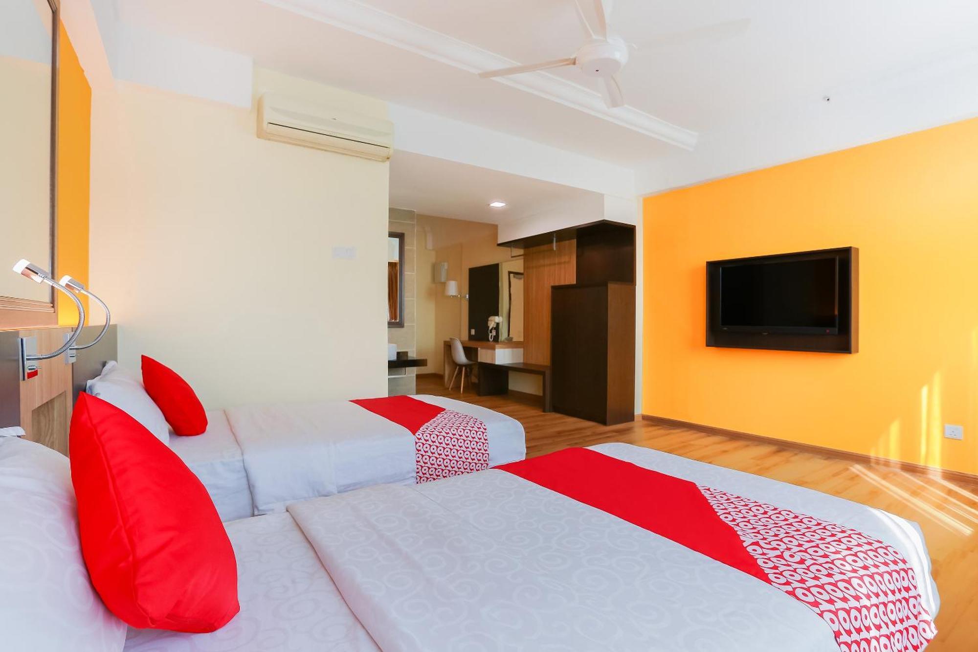 Collection O Hotel Super Cowboy Malacca Exteriér fotografie