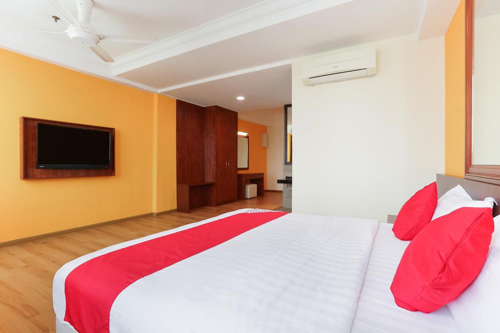 Collection O Hotel Super Cowboy Malacca Exteriér fotografie