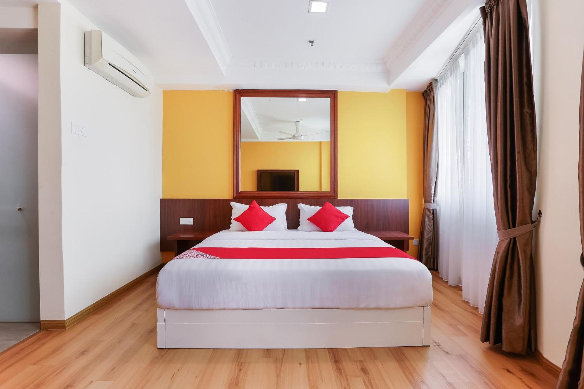 Collection O Hotel Super Cowboy Malacca Exteriér fotografie